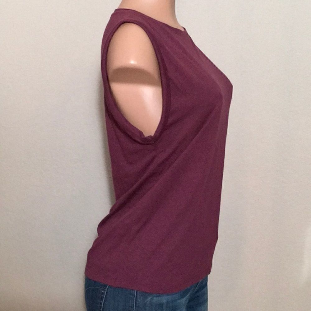 Fabletics McKinney tee. New - Picture 2 of 5